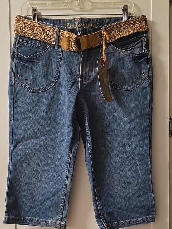 d. jeans Denim - d. jeans Medium Blue Cropped Jeans with Woven Tan Belt Size 8